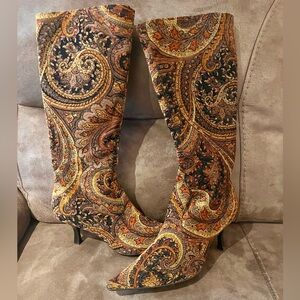 Paisley Patterned Knee-High Buenos Size 8 Kitten Heel